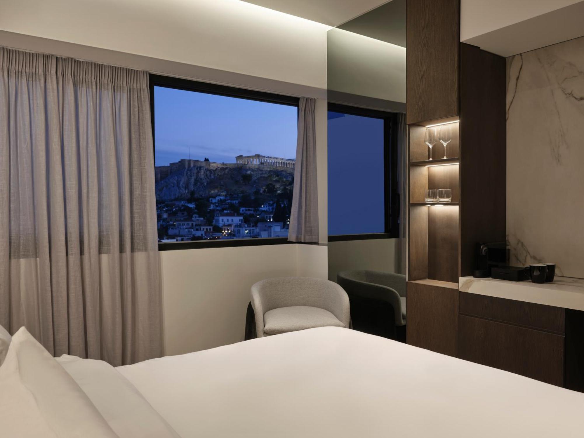 Nur Edge Aparthotel - Acropolis Skyline Athena Bagian luar foto
