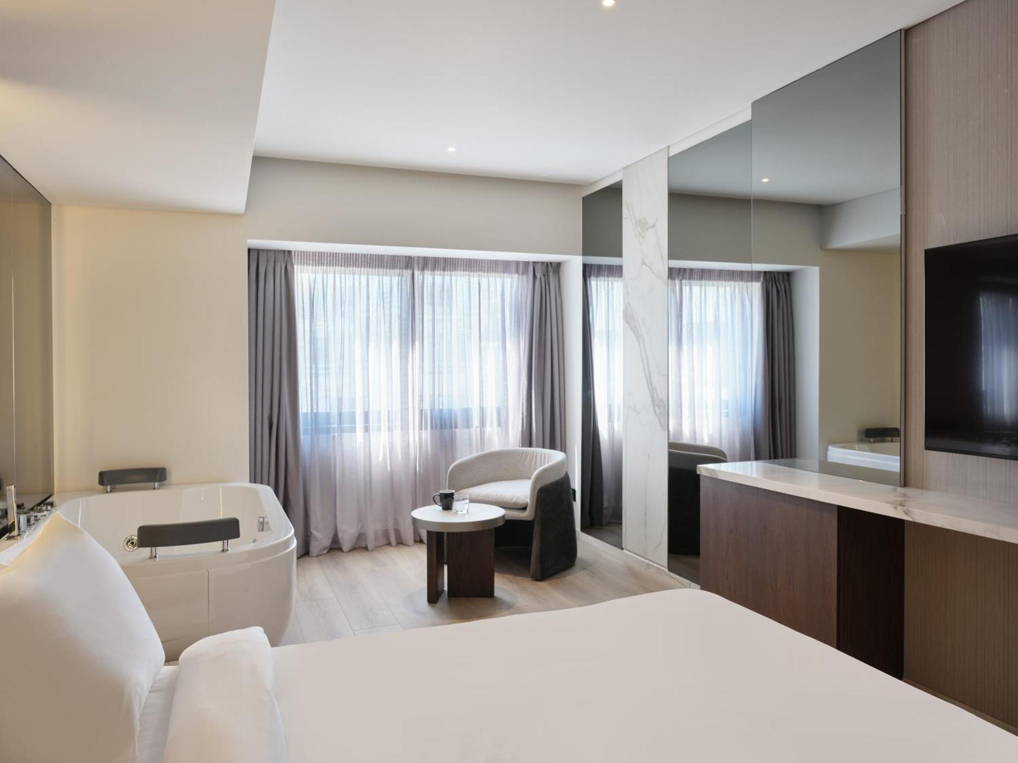 Nur Edge Aparthotel - Acropolis Skyline Athena Bagian luar foto