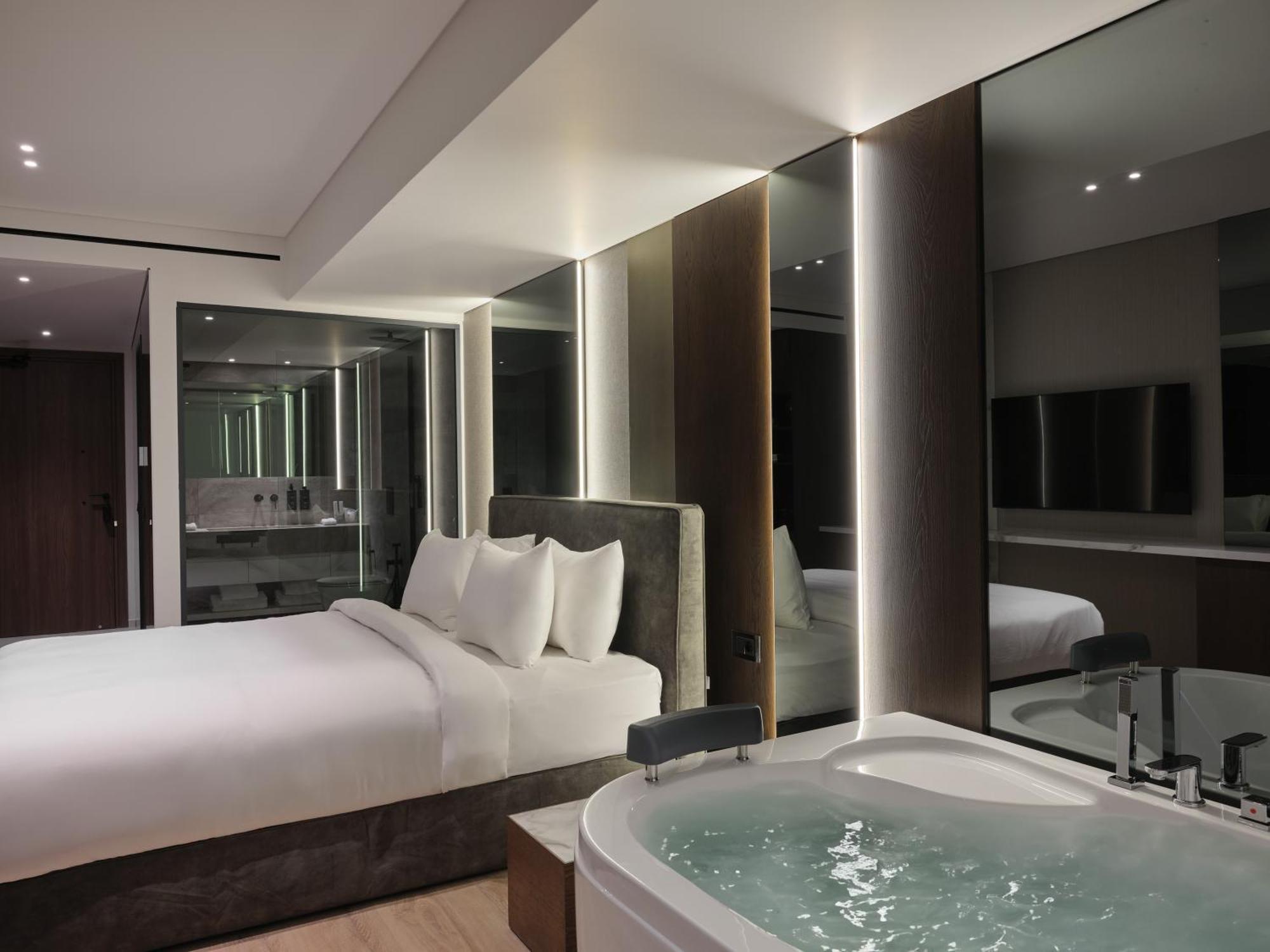 Nur Edge Aparthotel - Acropolis Skyline Athena Bagian luar foto